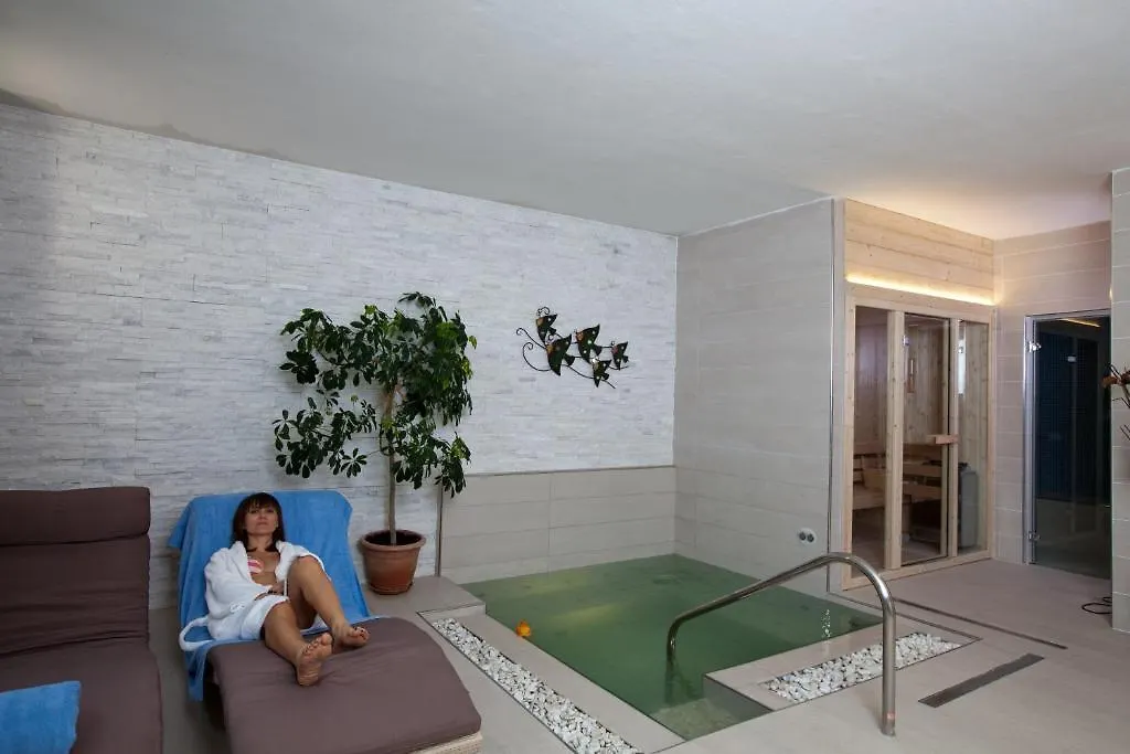 Hotel Residence Villa Del Mare Rimini 3*,